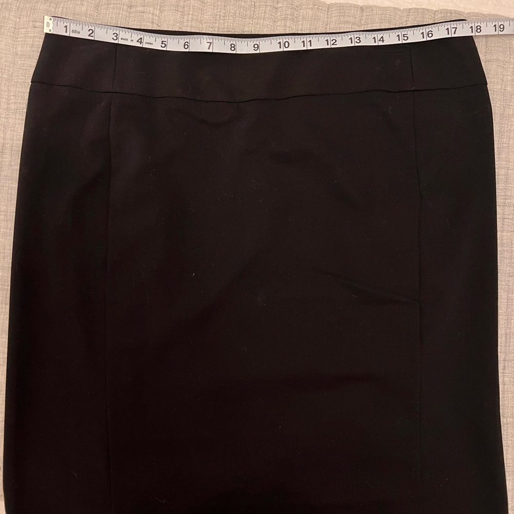 Black Skirt - Picture 4 of 6
